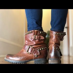 ⭐️ STEVE MADDEN ⭐️ Brown Leather Boots size 36